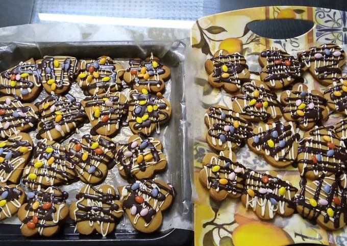 Simple biscuits with toping of chocolate and bunties