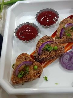 વેજીટેબલ સેઝવાન કટલેસ રેસીપી મુખ્ય ફોટો