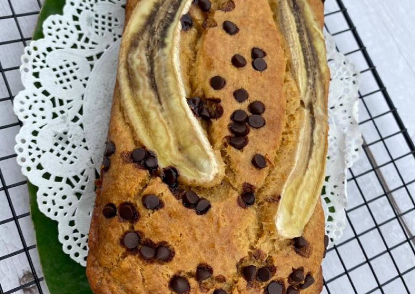 Whole wheat banana choco chips cake
