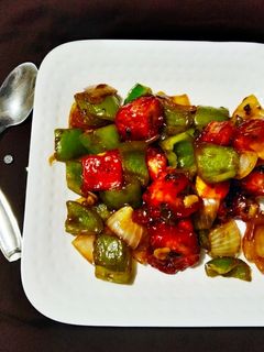 पनीर चिली (paneer chilli recipe in marathi) रेसिपी चे मुख्य फोटो 