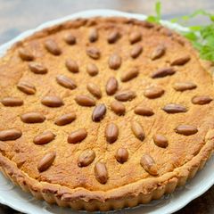 A picture of Peanut Butter Tart.