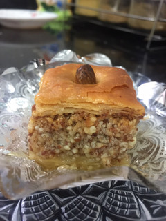 صورة لوصفة بقلاوة مقرمشة وبنييينة 😋😋😋