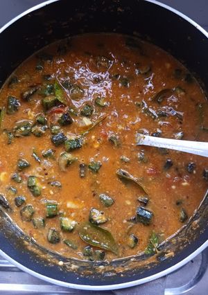 A picture of Bhindi Curry.