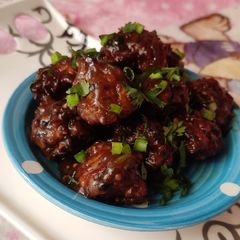 A picture of Vegetable dry Manchurian.