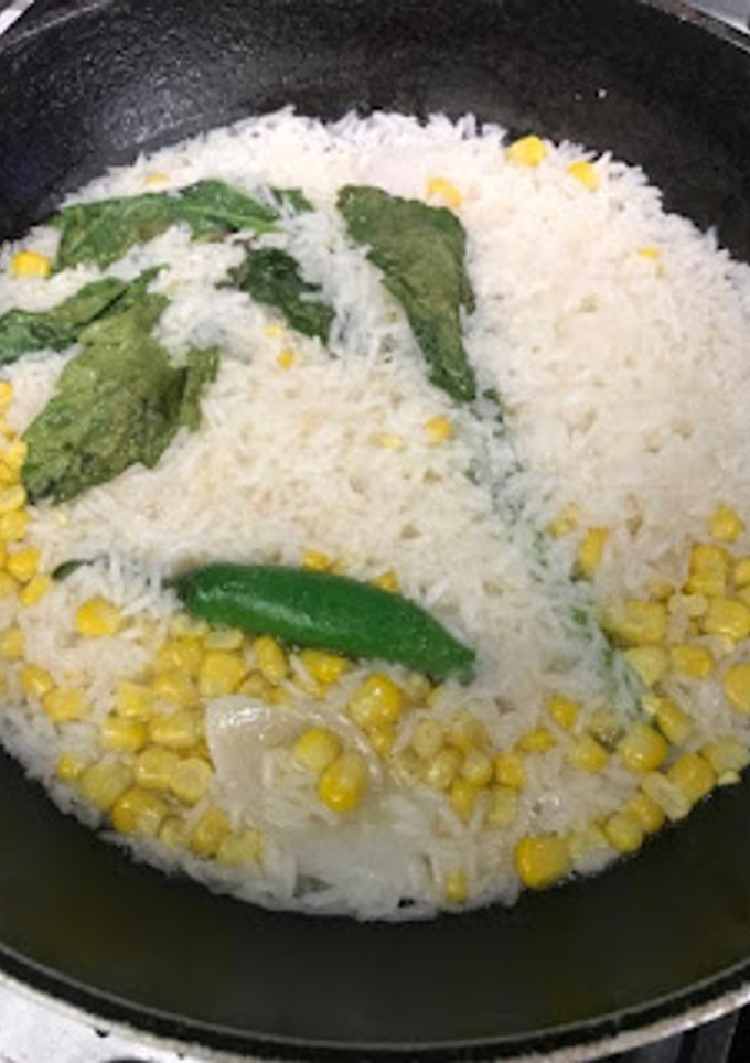 Una foto de Arroz blanco con epazote