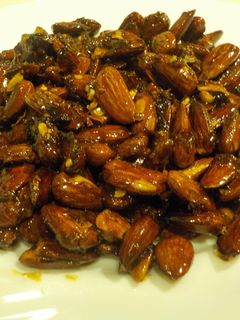 Una foto de Almendras garrapiñadas de la G. Alcoyana s.XIX