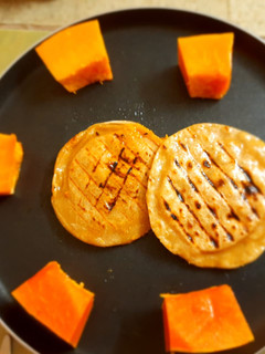 પપૈયા ની પૂરણપોળી (Papaya Puranpoli Recipe in Gujarati) રેસીપી મુખ્ય ફોટો