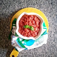 A picture of Pizza sauce.
