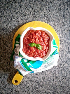 A picture of Pizza sauce.