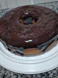Bolo de iogurte com cobertura de chocolate
