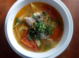 Hình của món Canh chua cá lóc dọc mùng.