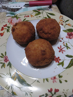 Una foto de Bombas picantes de patata