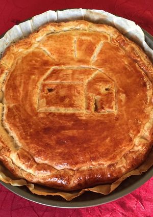 Une photo de Galette des Rois mi-amande, mi-crème pâtissière