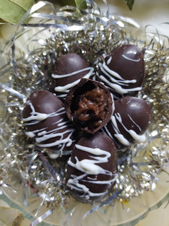 Una foto de Huevos de Pascua Mini Rellenos