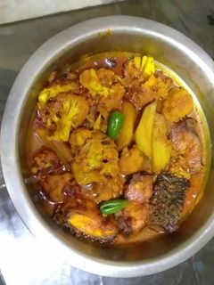 আলু কপি দিয়ে মাছের রসা রেসিপির প্রধান ছবি