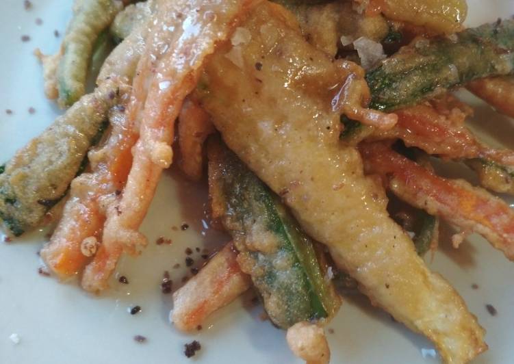 Verduras en tempura con harina de castañas