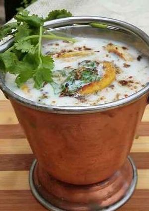 मूंग चीले का रायता (Moong cheela ka raita recipe in Hindi) रेसिपी मुख्य फोटो