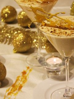 Una foto de Mousse de turrón blando