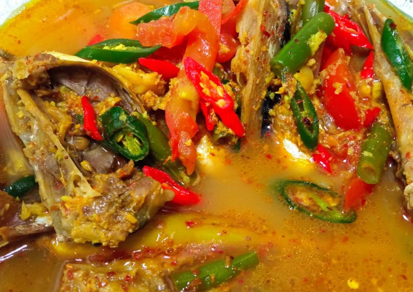 Garang asem kepala ikan patin (pedes)