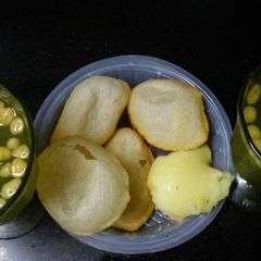 A picture of Suji Golgappe.