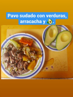 Una foto de Pavo sudado