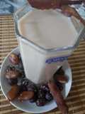 Agua de habas con pasas y leche
