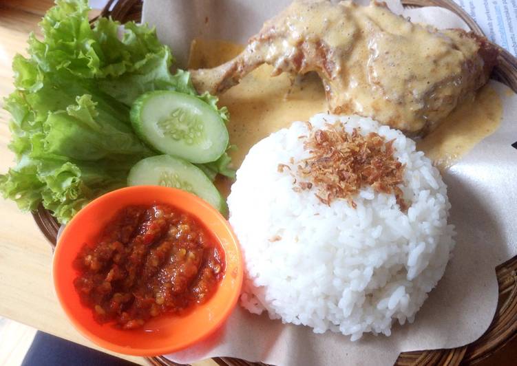 Cara Gampang Membuat Ayam telur asin, Enak Banget