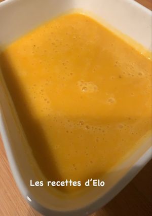 Une photo de Velouté butternut lait de coco citronnelle et gingembre au Cookeo