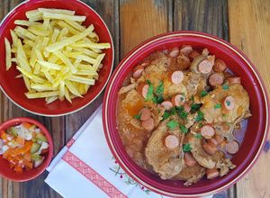 Foto de Costeletas de porco “à salsicheiro"