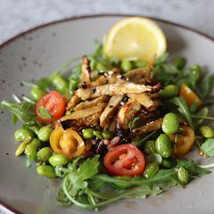 A picture of Mixed salad with edamame and sweet and sticky celeriac topping 🥗.