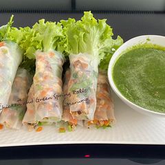 A picture of Chicken and Green Spring Rolls.
