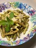 Fusilli Pugliesi Tris, con Pesto de Albahaca y Piñones