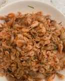 Tôm rang thịt ba chỉ cháy cạnh