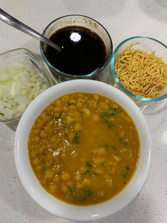 રગડો (Ragda Recipe In Gujarati) રેસીપી મુખ્ય ફોટો