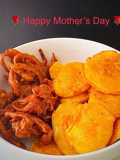कांदा बटाटा भजी (kanda batata bhaji recipe in marathi) रेसिपी चे मुख्य फोटो