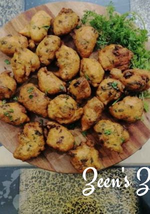 A picture of Mixed Lentils and Green Veggie Pakoras.