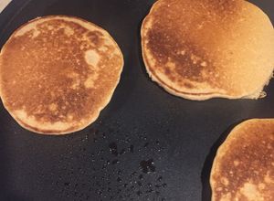 Una foto de Hot cakes de avena saludables