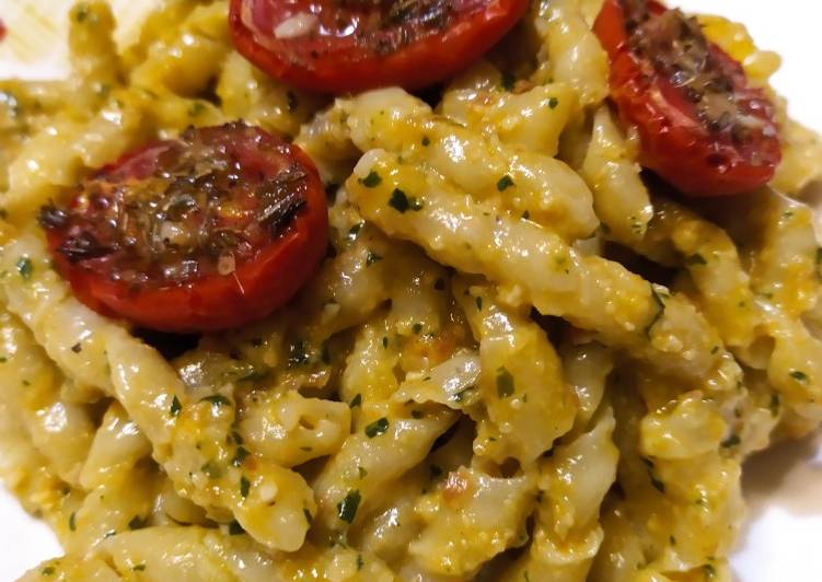 Step-by-Step Guide to Prepare Ultimate Busiate al pesto trapanese con aggiunta di pomodorini confit