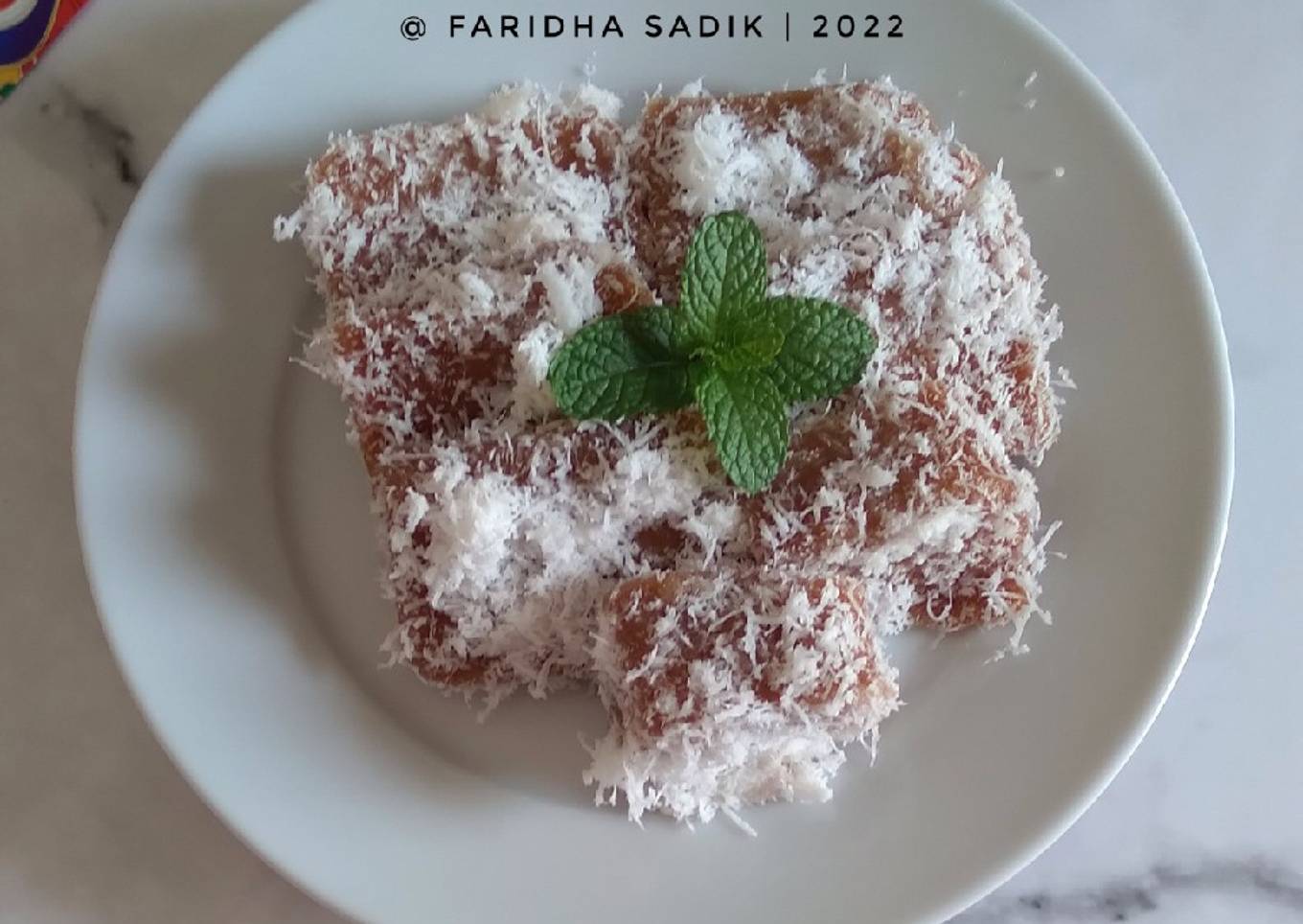 Kue Keranjang Kelapa Kukus