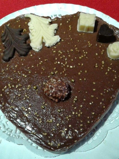 Una foto de Tarta corazón de Ferrero Rocher