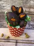 Huevos de Pascua con Cacao puro, semillas y frutos secos
