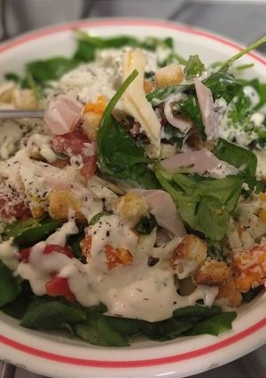 Φωτογραφία της συνταγής Σαλάτα 🥗 με βαλεριάνα 🍀, σπανάκι 🥬 και ότι άλλο σας αρέσει