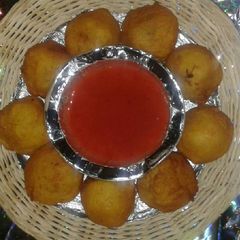 A picture of Bread Potato Bonda.