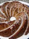 Budín de máscabo y manzana en molde bundt