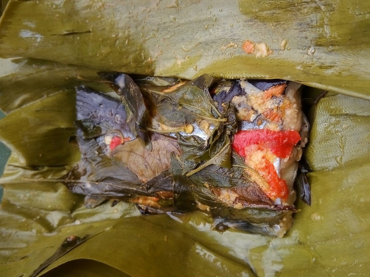 Langkah Mudah untuk Menyiapkan Pepes Ikan Patin panggang Sederhana Dan Enak