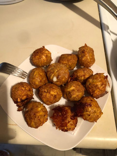 Una foto de Croquetas de plátano verde con queso