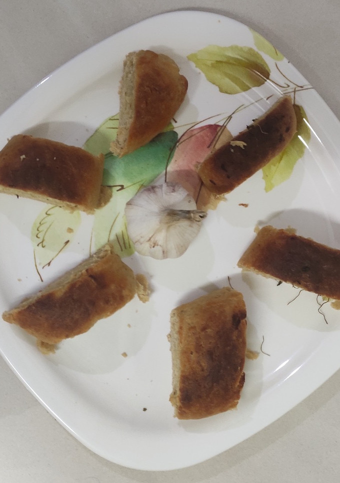 கார்லிக் மிளகு மசாலா பிரெட் (Garlic pepper masala bread) செய்முறை முக்கிய புகைப்படம்