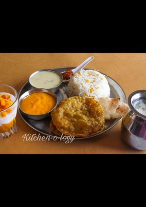 A picture of Mini Gujrati Thali.