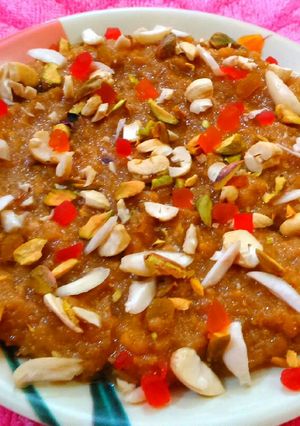 A picture of Apple halwa.