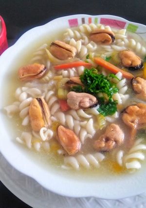 Una foto de Sopa de mejillones👍🇵🇪